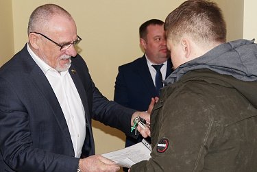 С Новым годом, с новым домом!